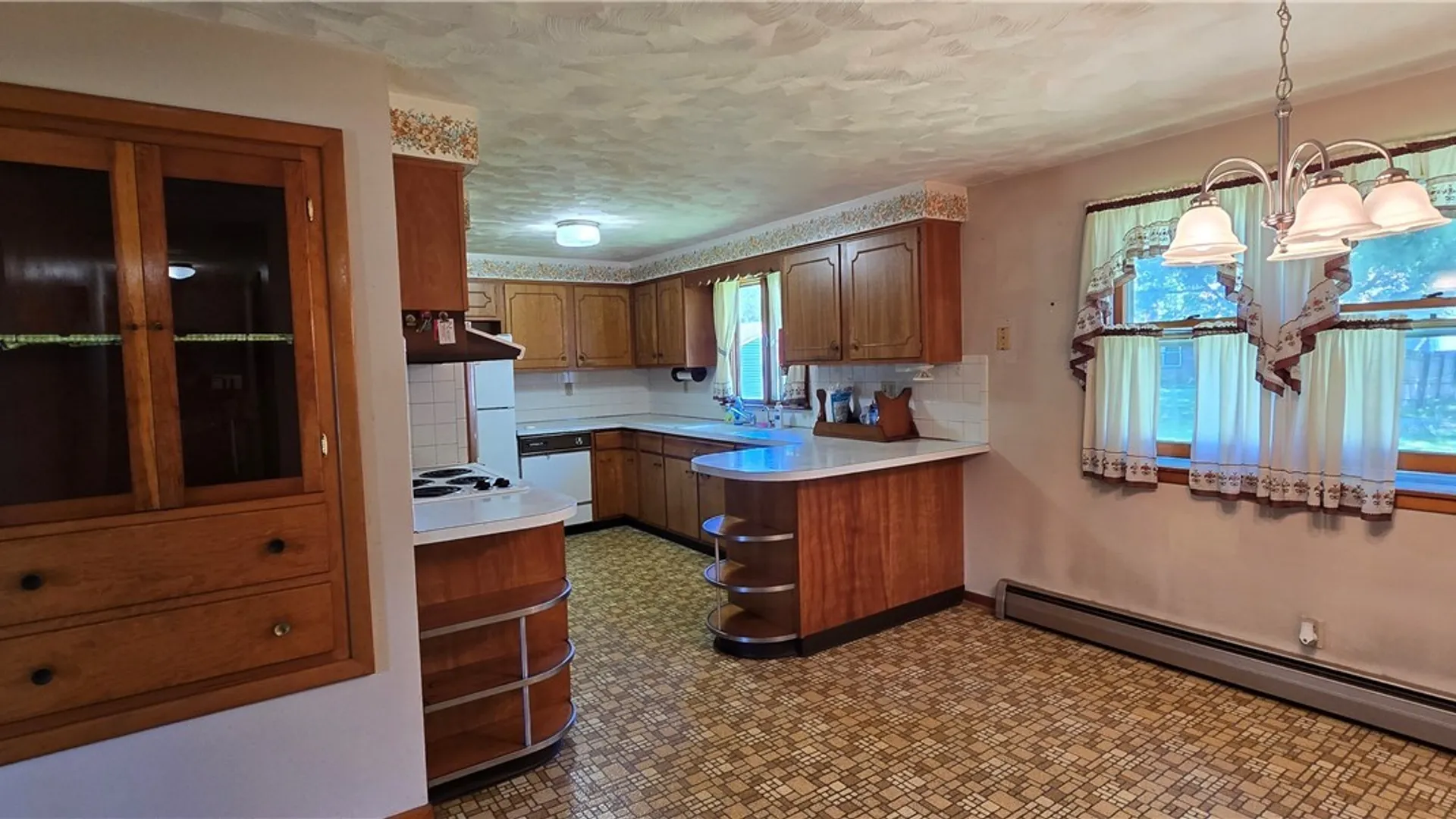 Property at 343 Summit Boulevard, North Tonawanda, NY 14120 9