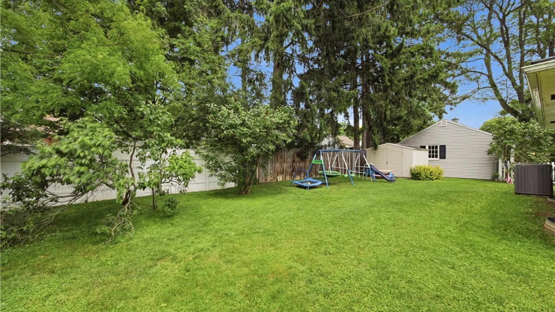 Property at 266 Cazenovia Street, Aurora, NY 14052 34