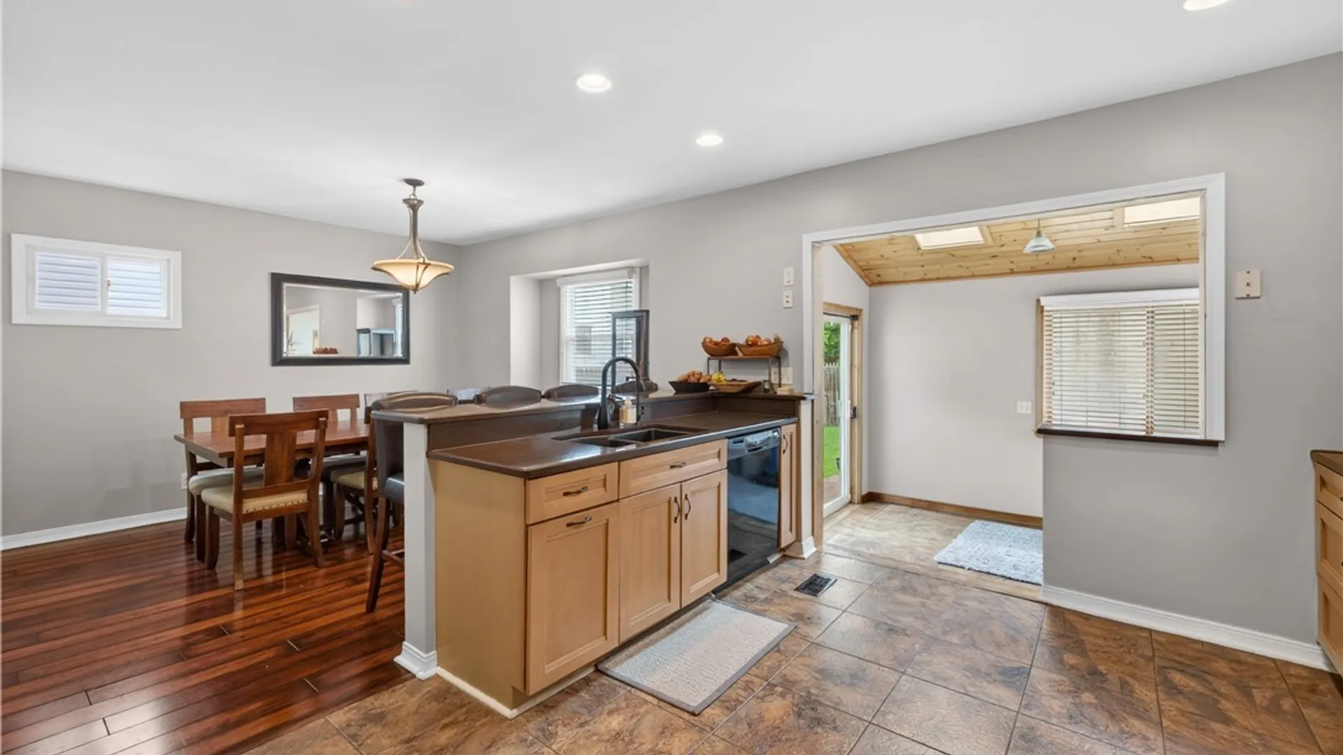 Property at 785 Crescent Avenue, Buffalo, NY 14216 15