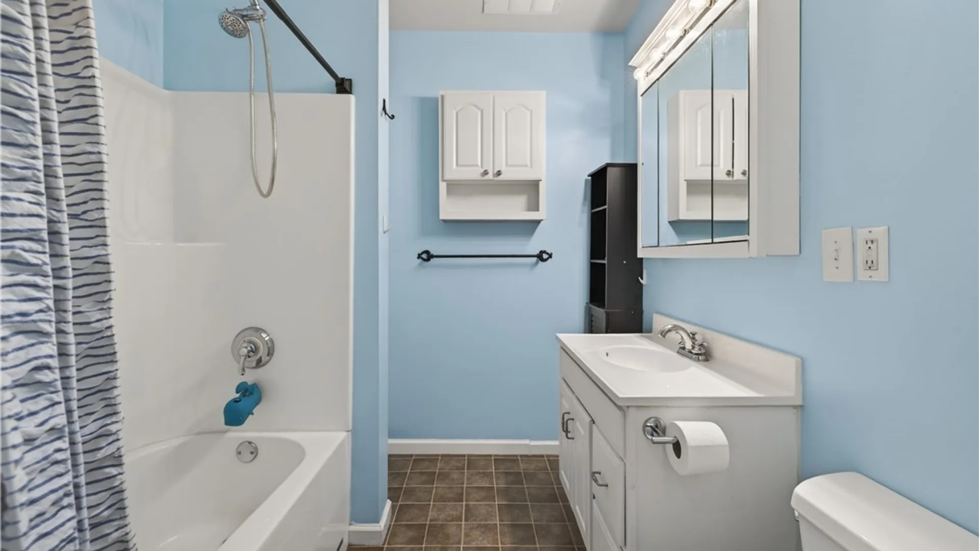 Property at 785 Crescent Avenue, Buffalo, NY 14216 28
