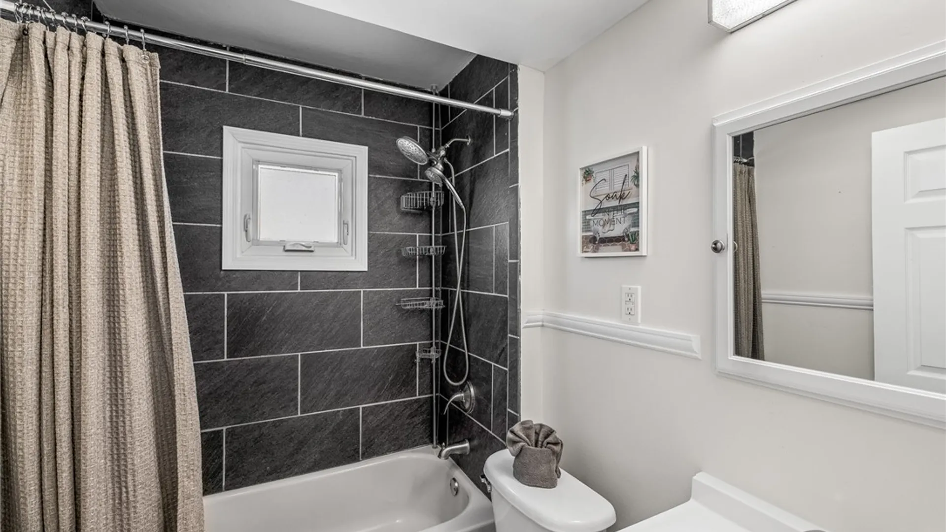 Property at 30 Kirkwood Drive, West Seneca, NY 14224 22