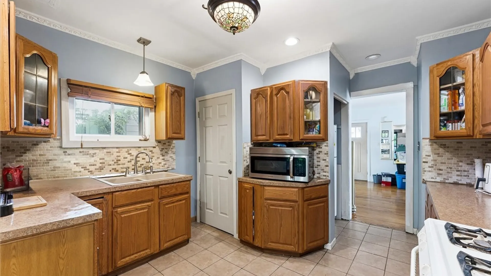 Property at 122 Cortland Place, Syracuse, NY 13207 14