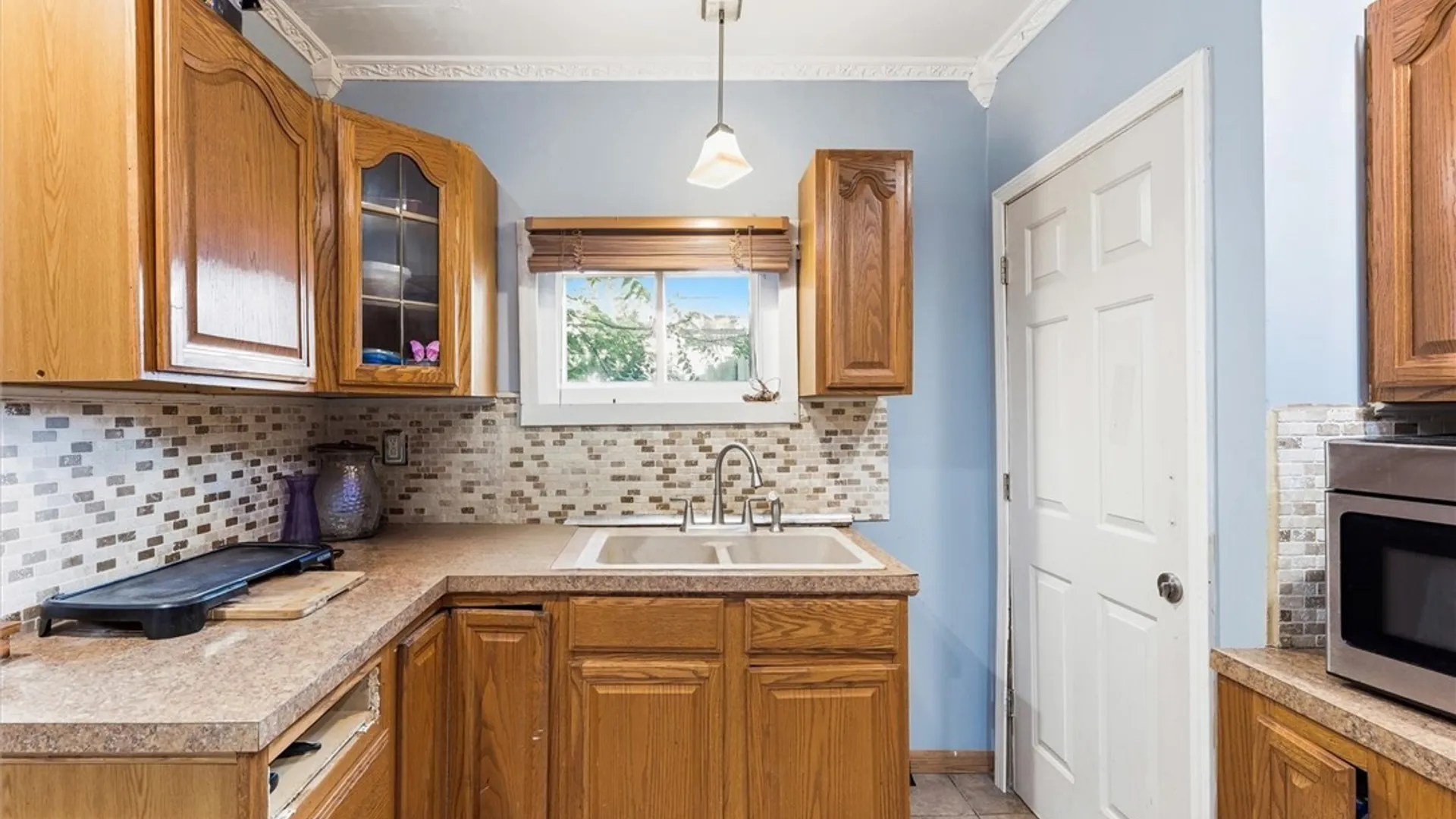 Property at 122 Cortland Place, Syracuse, NY 13207 15