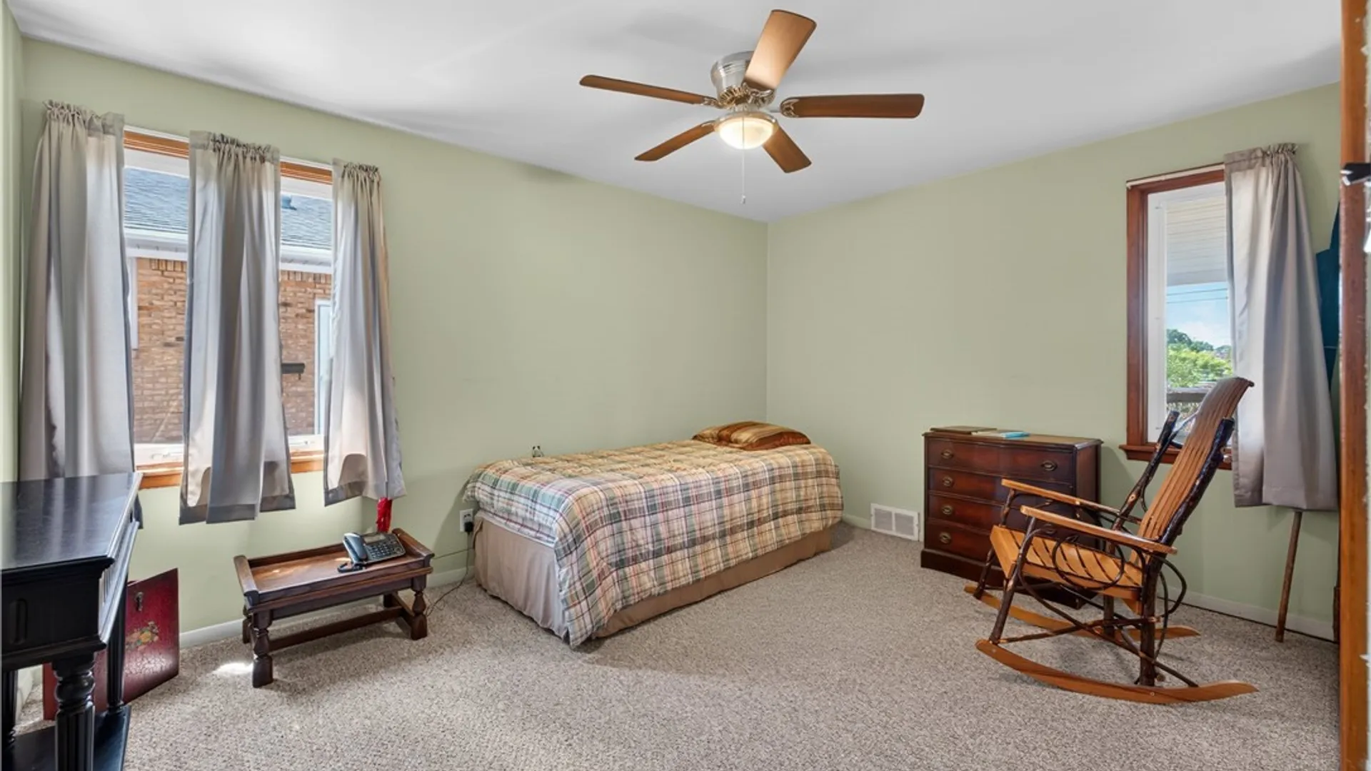 Property at 287 S Shore Blvd, Lackawanna, NY 14218 12