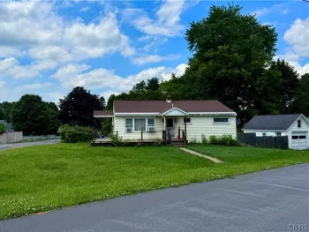 Property at 6 Alexandria Road, New Hartford, NY 13413