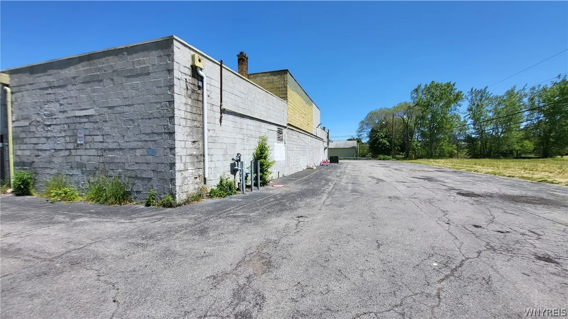 Property at 25 Review Place, Buffalo, NY 14207 5