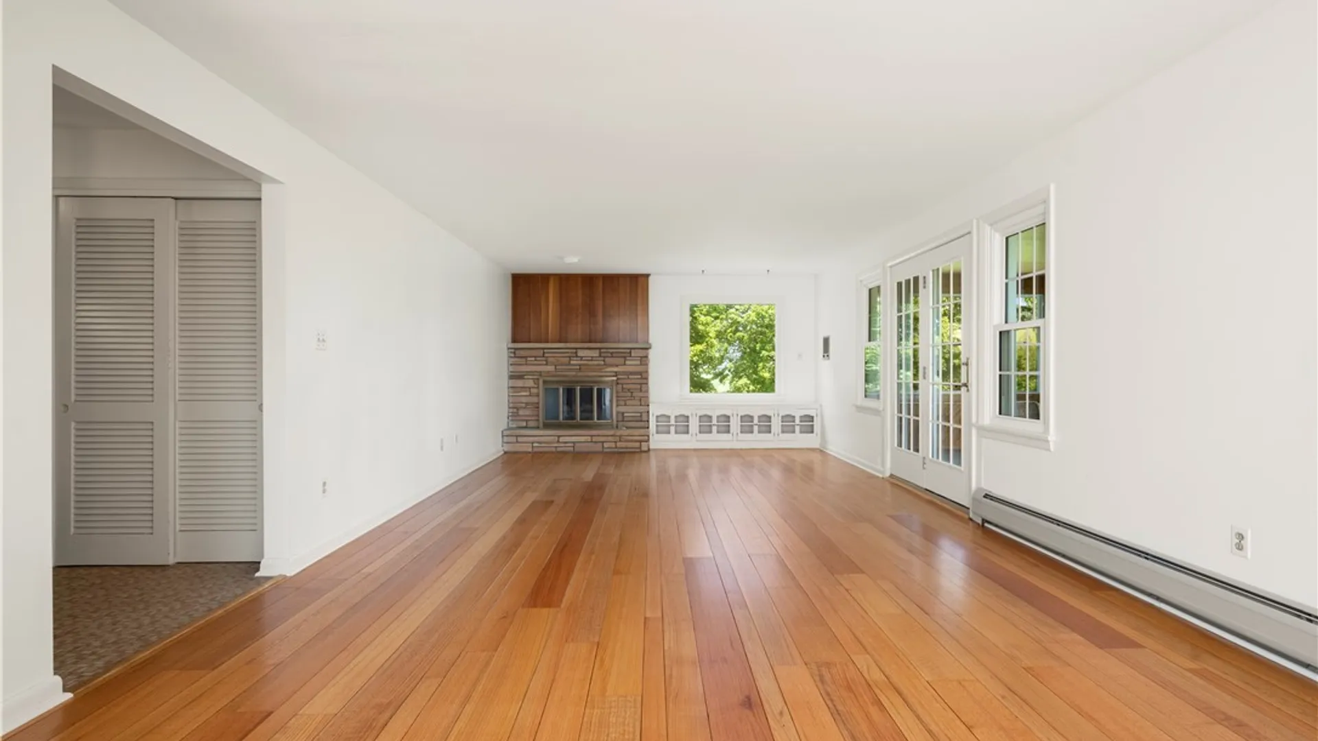Property at 6 Lloyds Lane, New Hartford, NY 13413 12