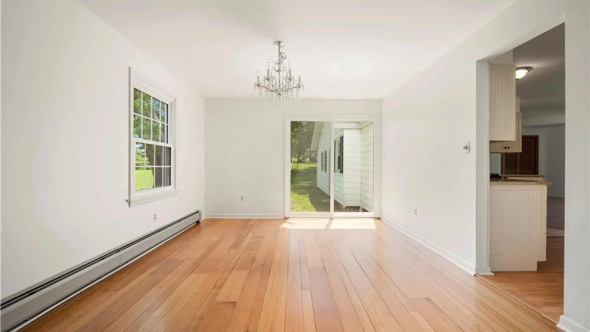Property at 6 Lloyds Lane, New Hartford, NY 13413 15