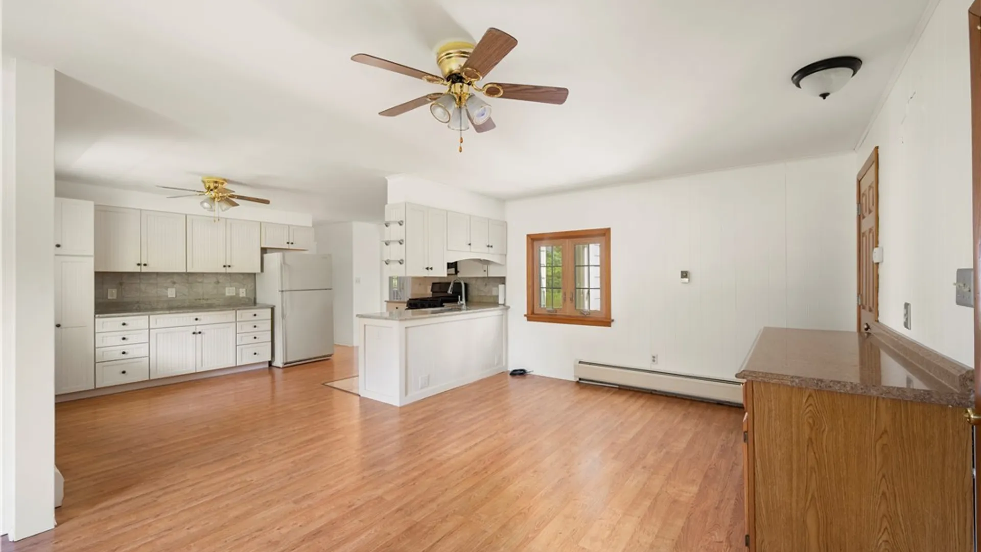 Property at 6 Lloyds Lane, New Hartford, NY 13413 16