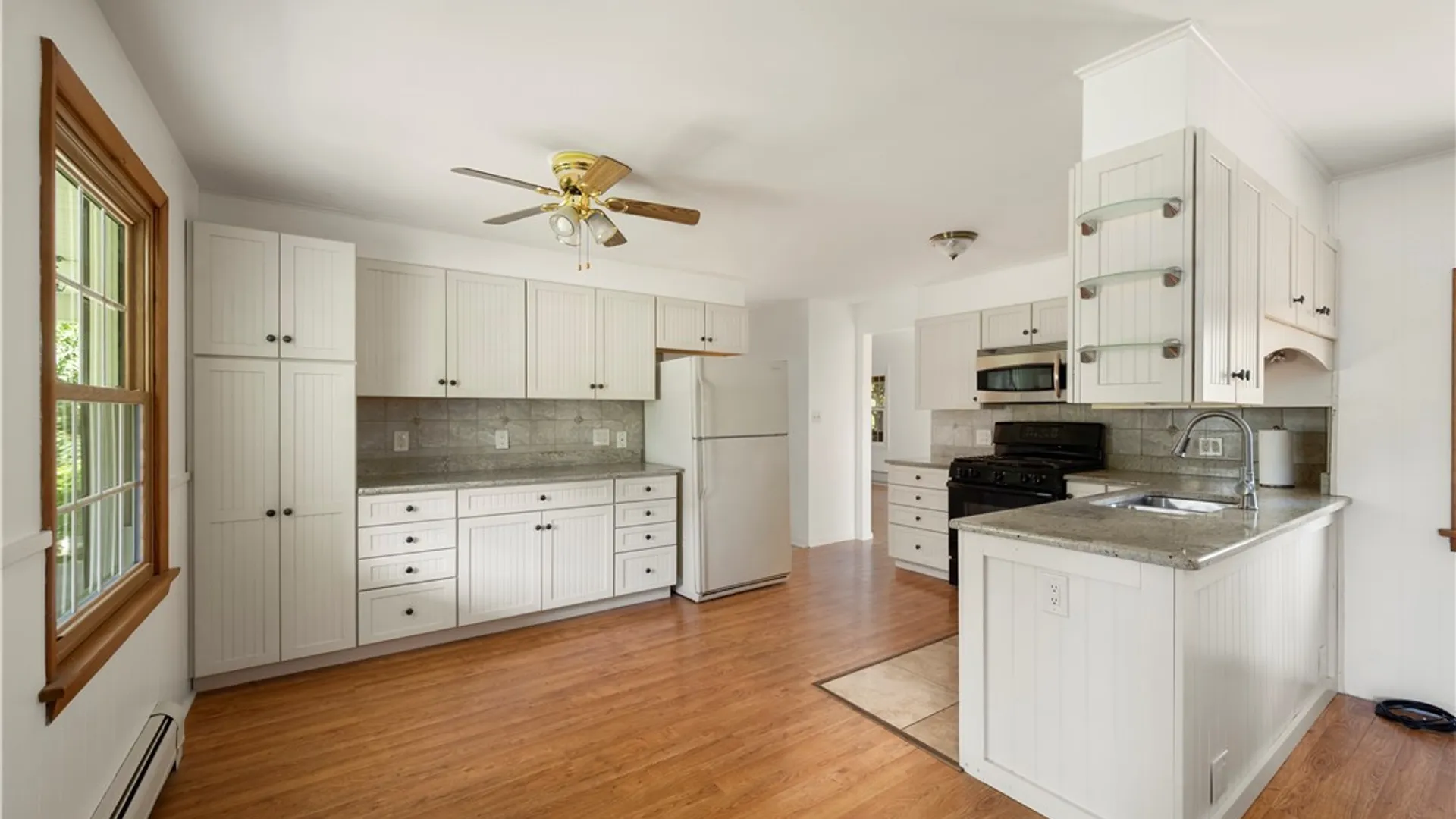 Property at 6 Lloyds Lane, New Hartford, NY 13413 18
