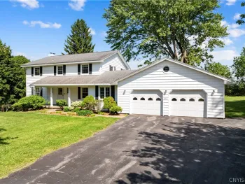 6 Lloyds Lane, New Hartford, NY 13413