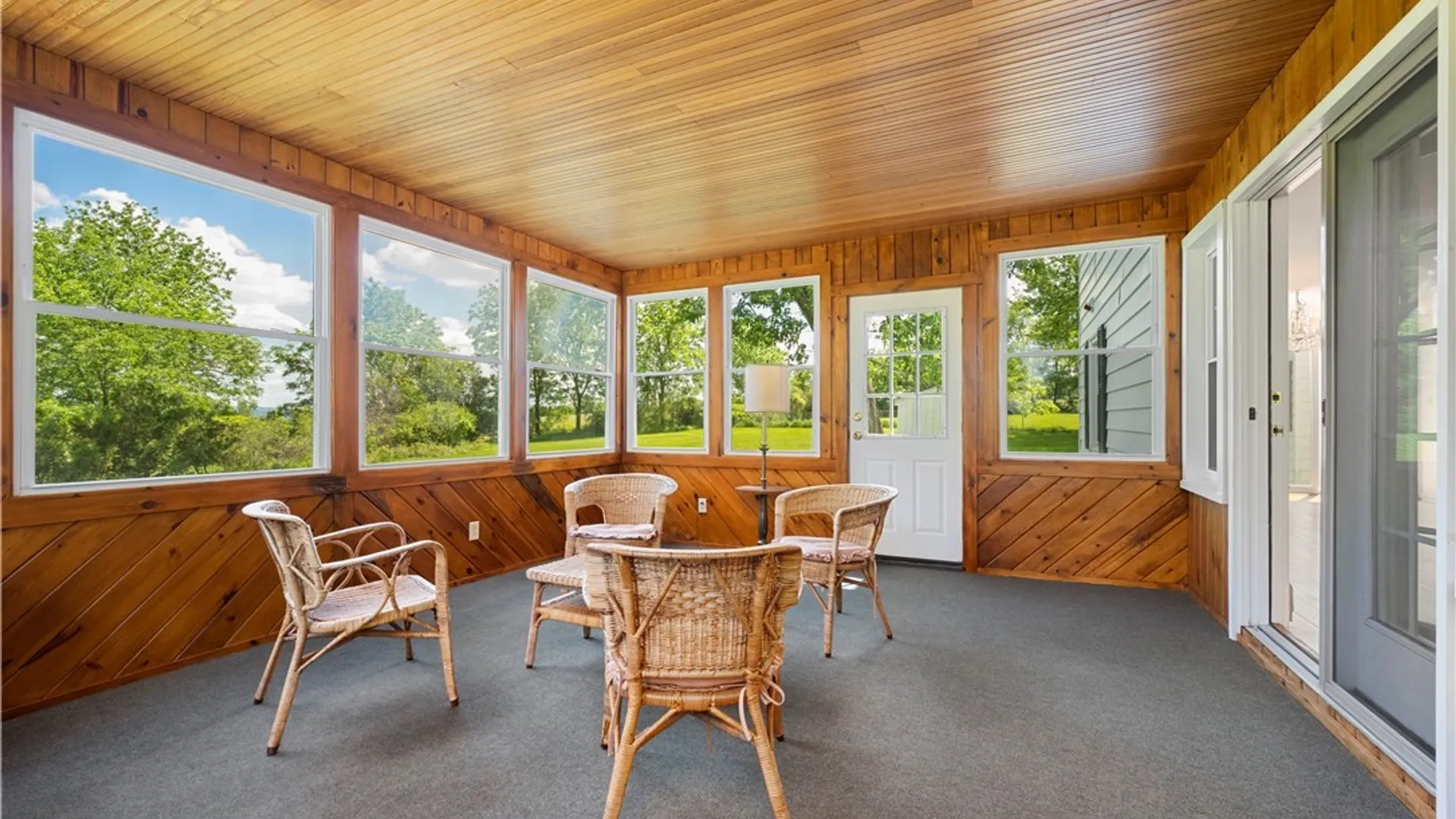 Property at 6 Lloyds Lane, New Hartford, NY 13413 27