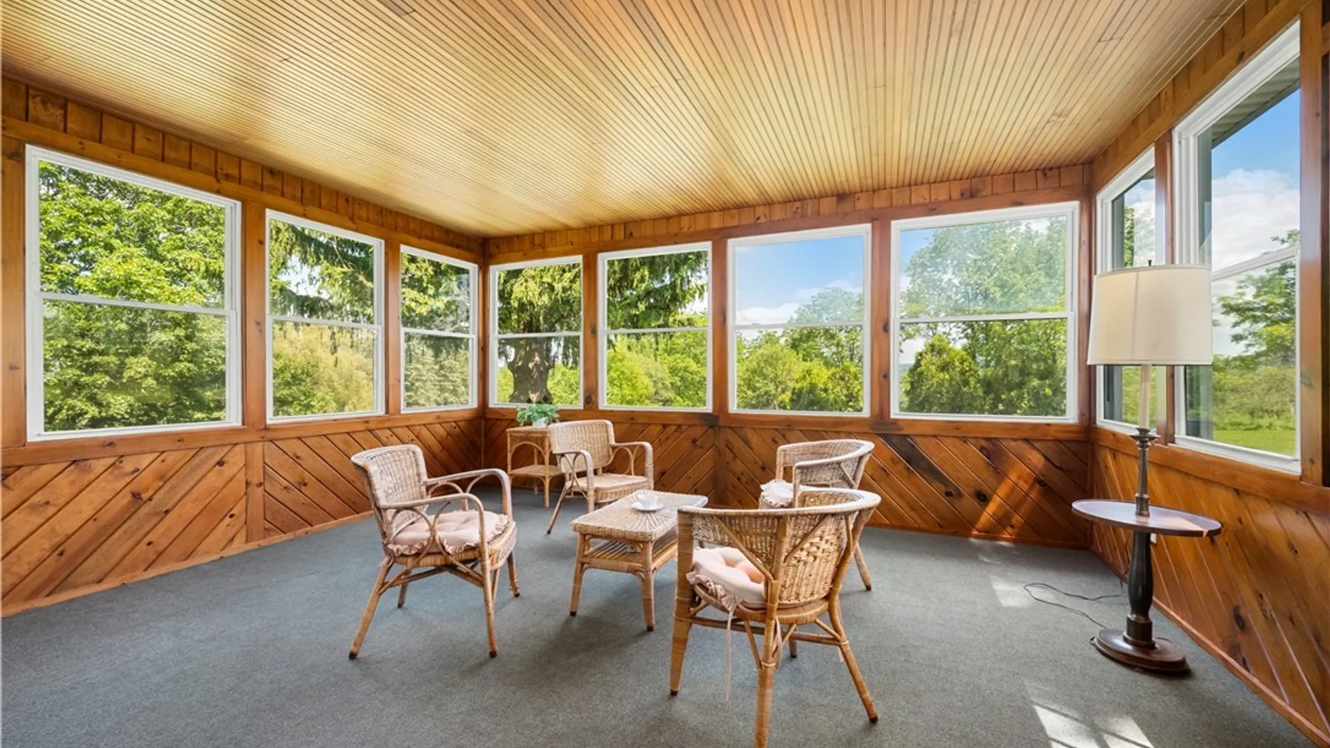 Property at 6 Lloyds Lane, New Hartford, NY 13413 28