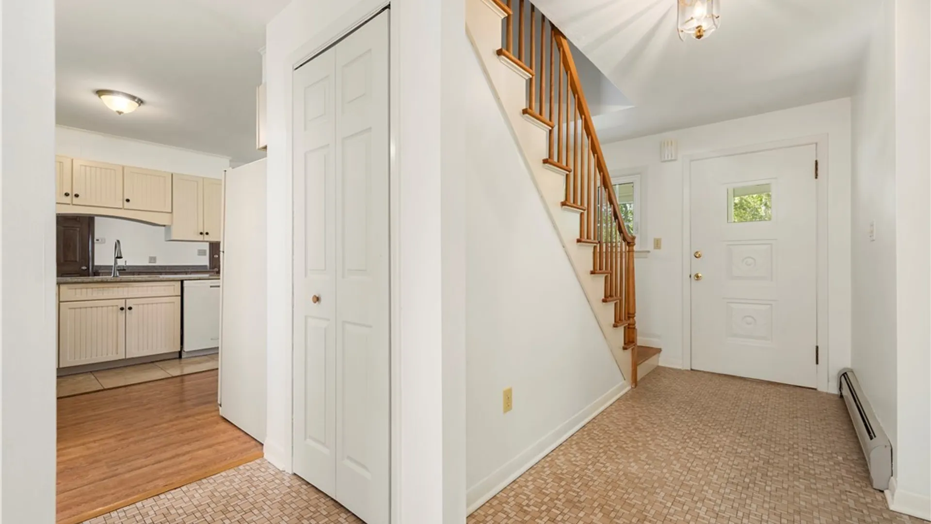 Property at 6 Lloyds Lane, New Hartford, NY 13413 31