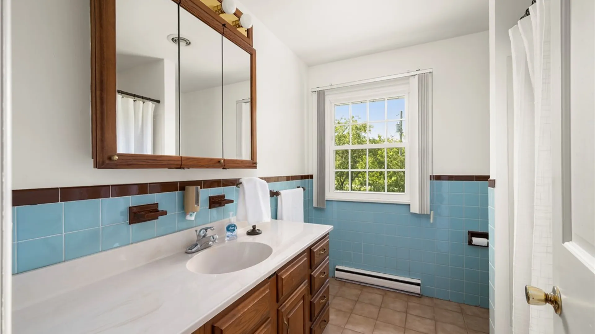 Property at 6 Lloyds Lane, New Hartford, NY 13413 38