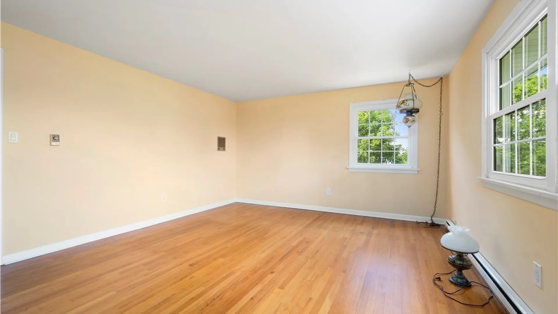 Property at 6 Lloyds Lane, New Hartford, NY 13413 42