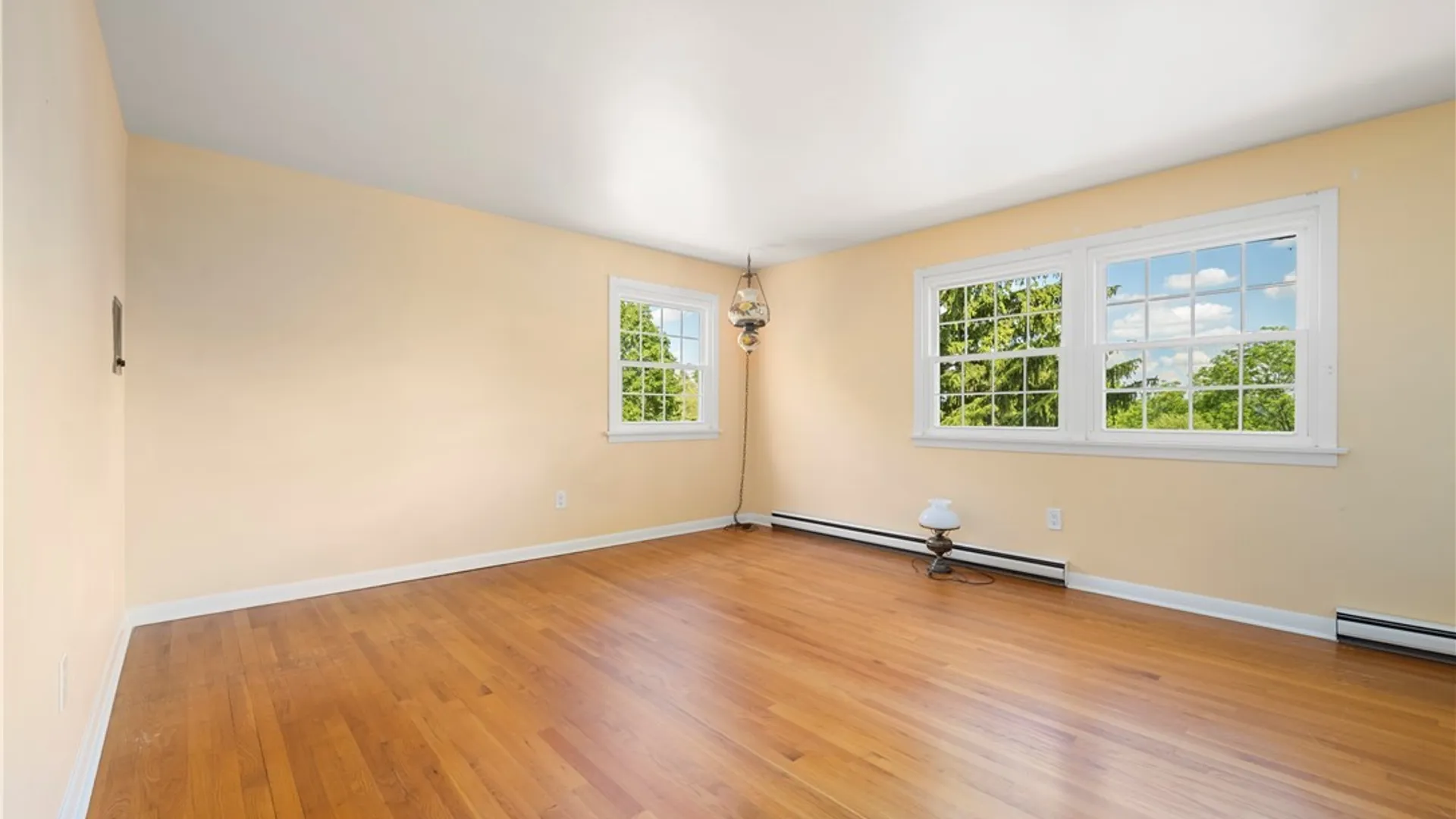 Property at 6 Lloyds Lane, New Hartford, NY 13413 43