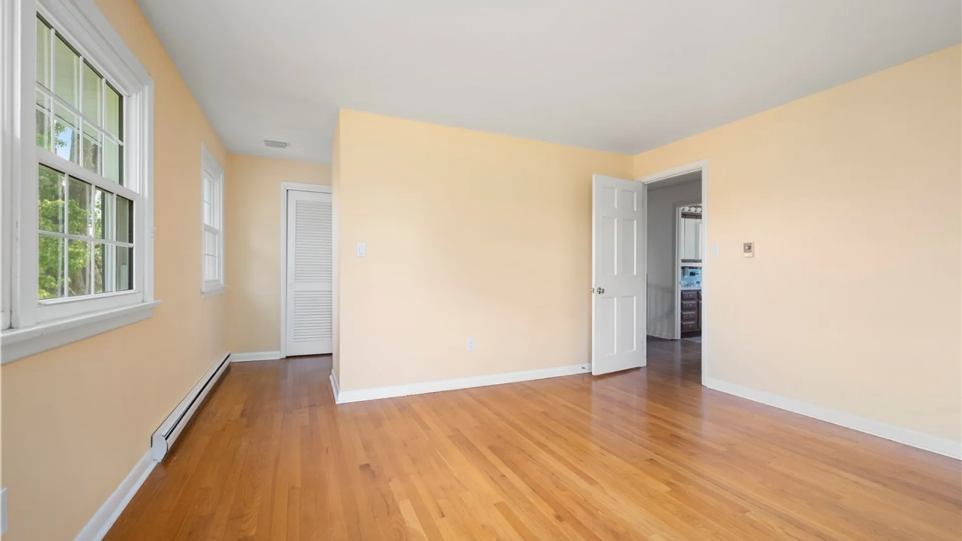 Property at 6 Lloyds Lane, New Hartford, NY 13413 44