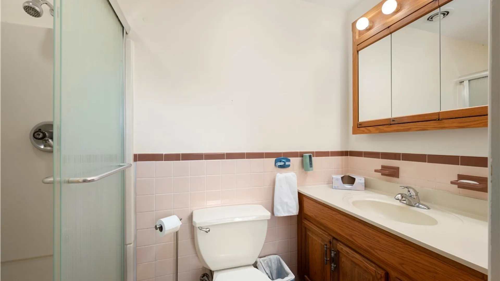 Property at 6 Lloyds Lane, New Hartford, NY 13413 45