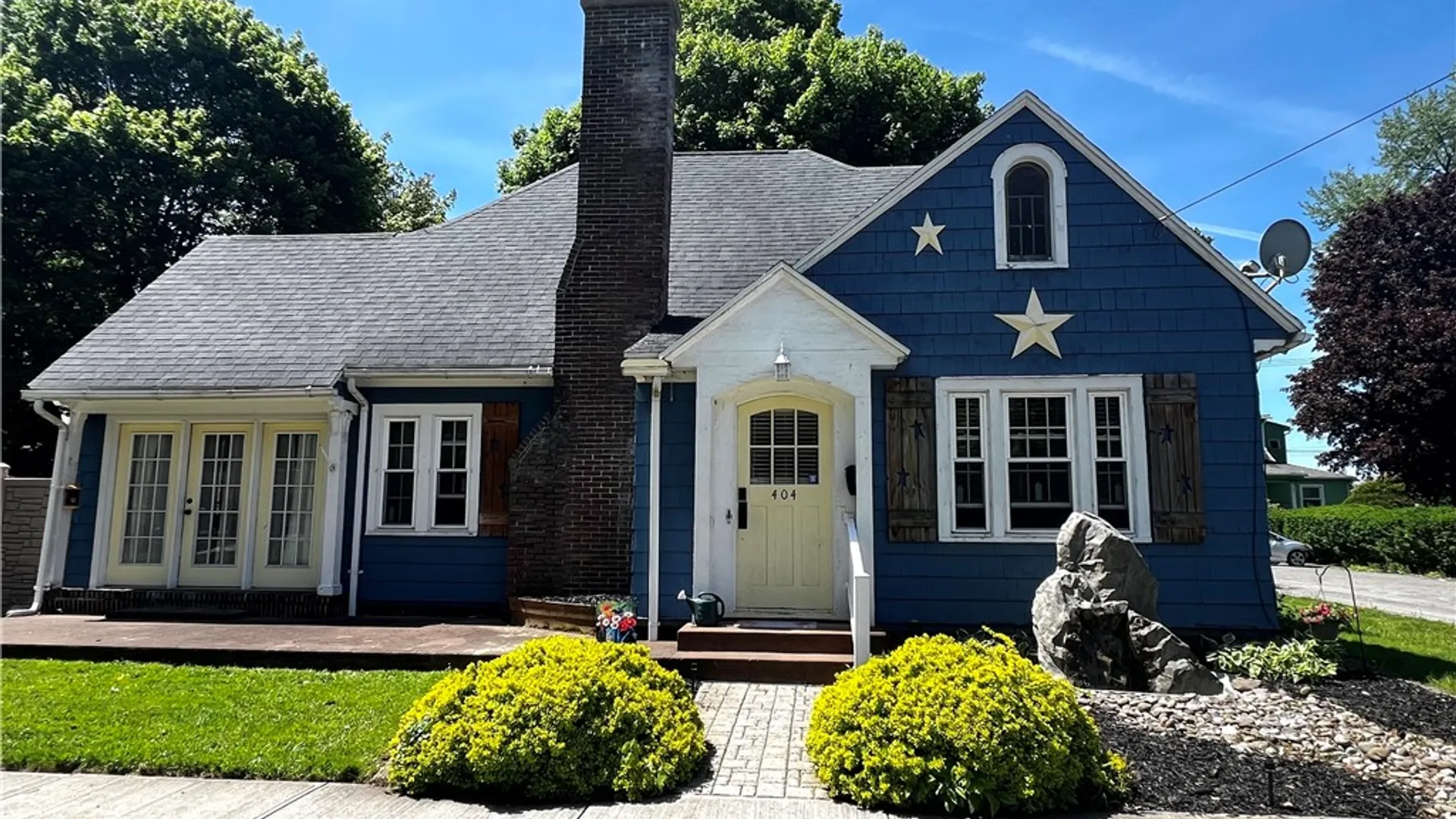 Property at 404 Riverside Avenue, Elmira City, NY 14904 2