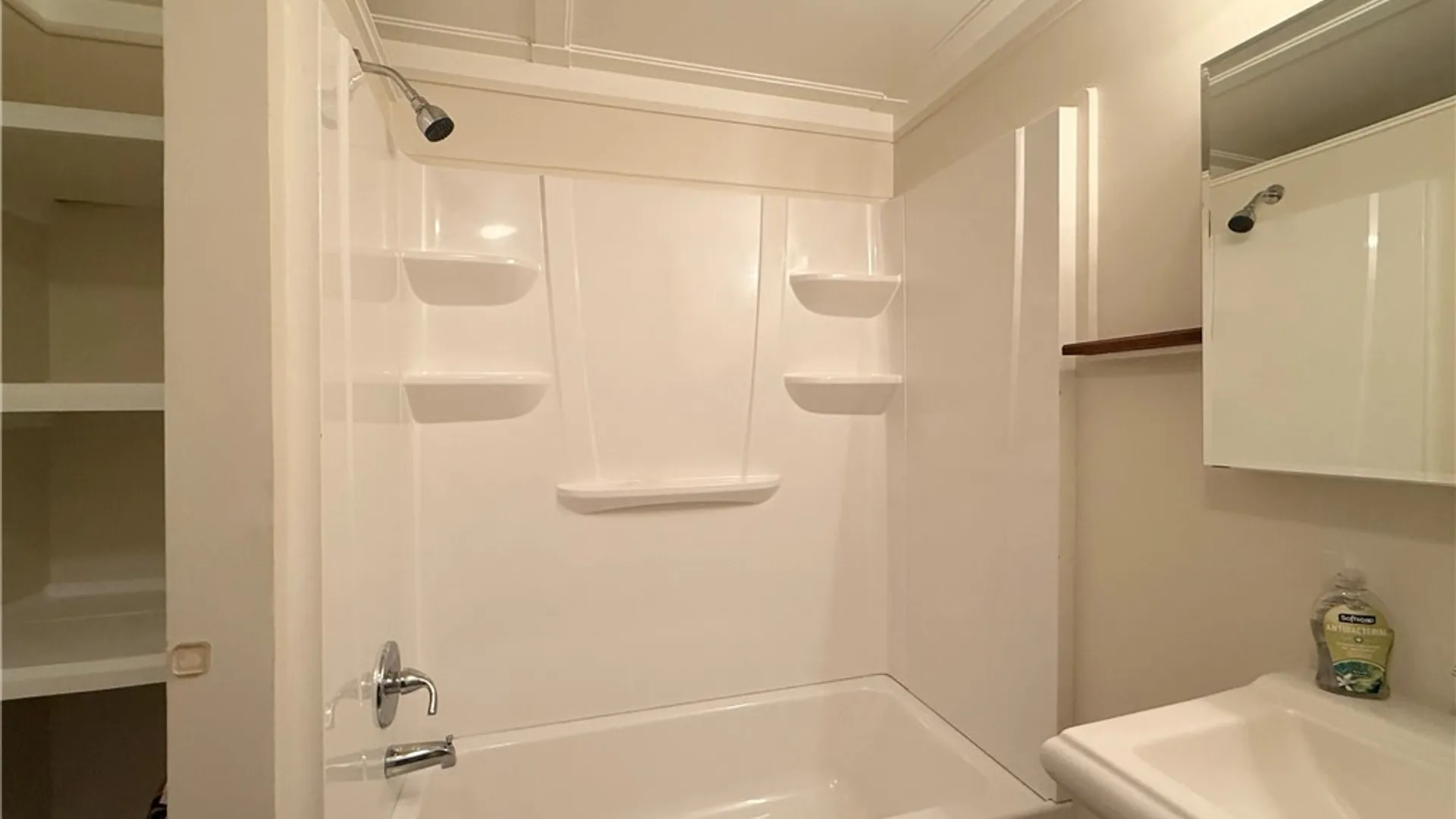 Property at 137 Rockland Avenue, Bradford City, PA 16701 24