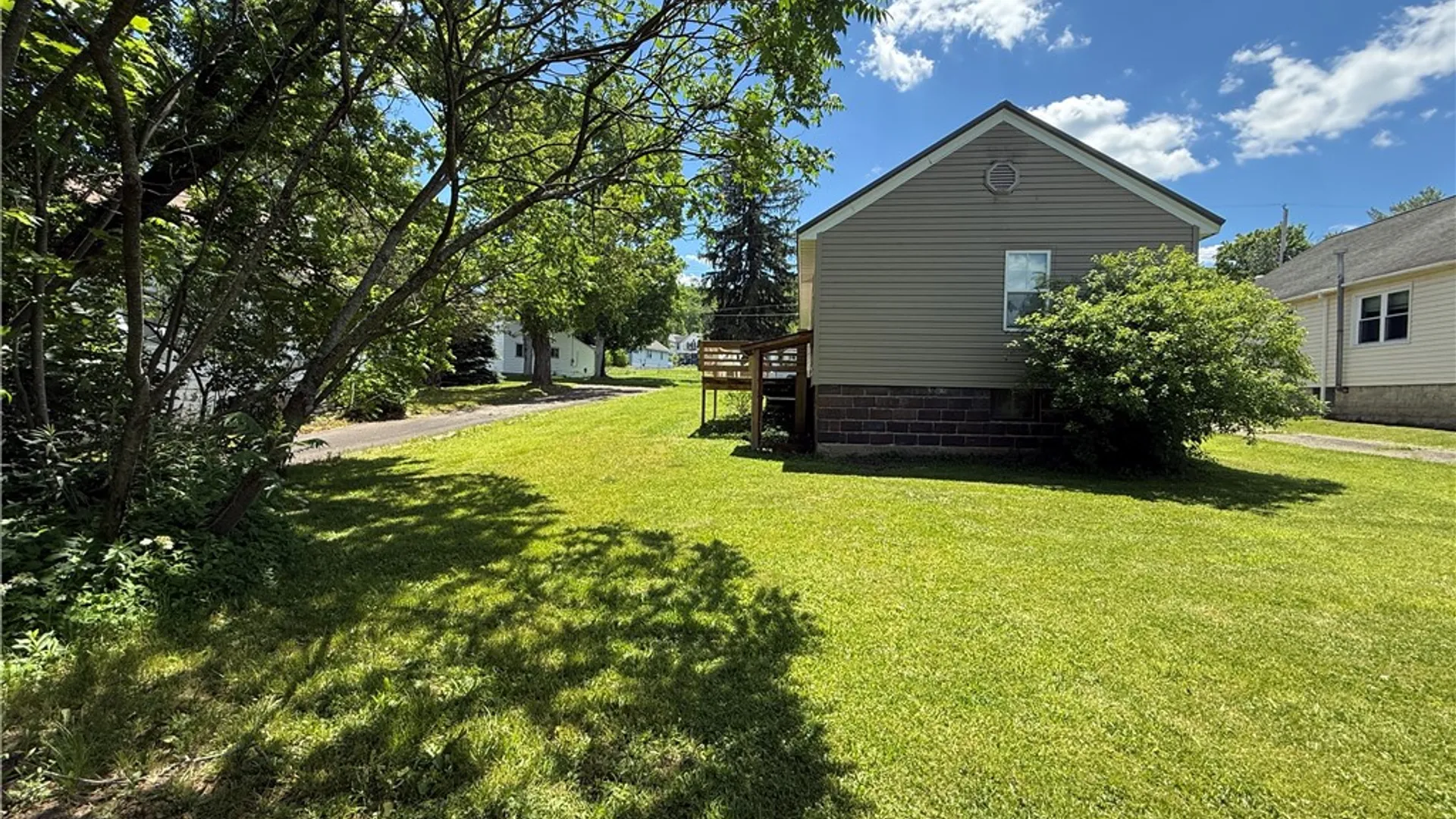 Property at 137 Rockland Avenue, Bradford City, PA 16701 5