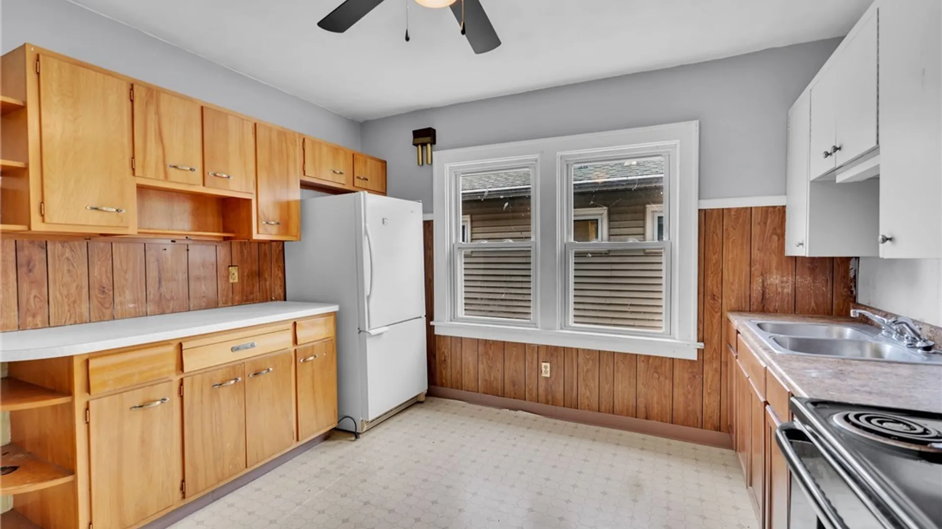 Property at 105 Ontario Street, Buffalo, NY 14207 10