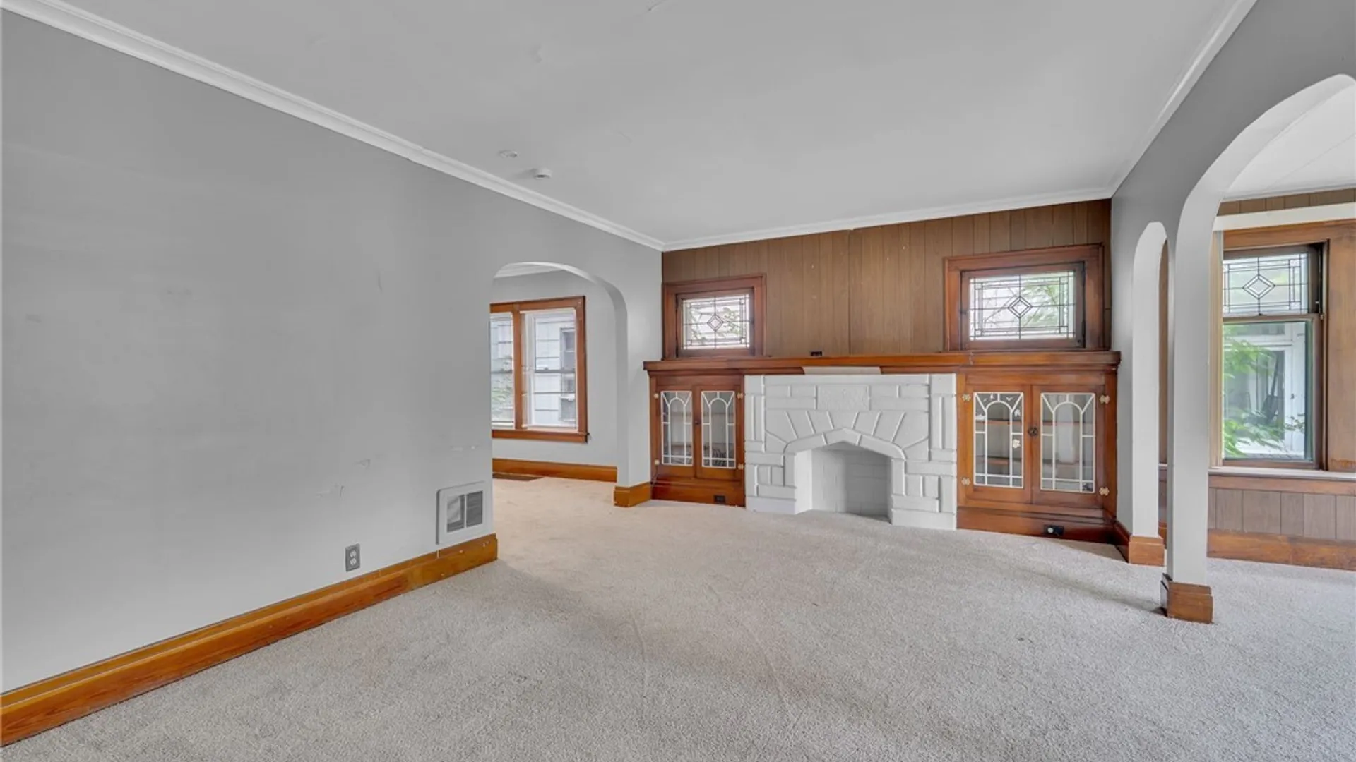 Property at 105 Ontario Street, Buffalo, NY 14207 3