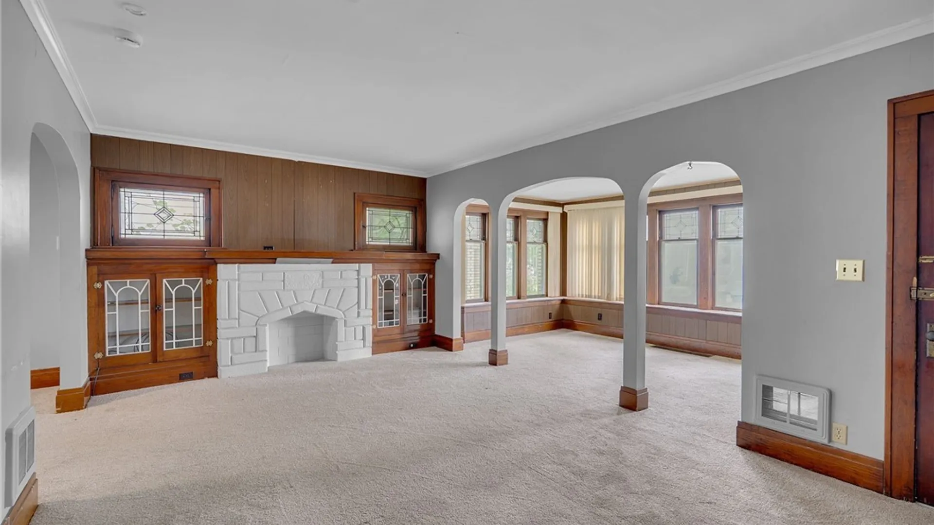 Property at 105 Ontario Street, Buffalo, NY 14207 4
