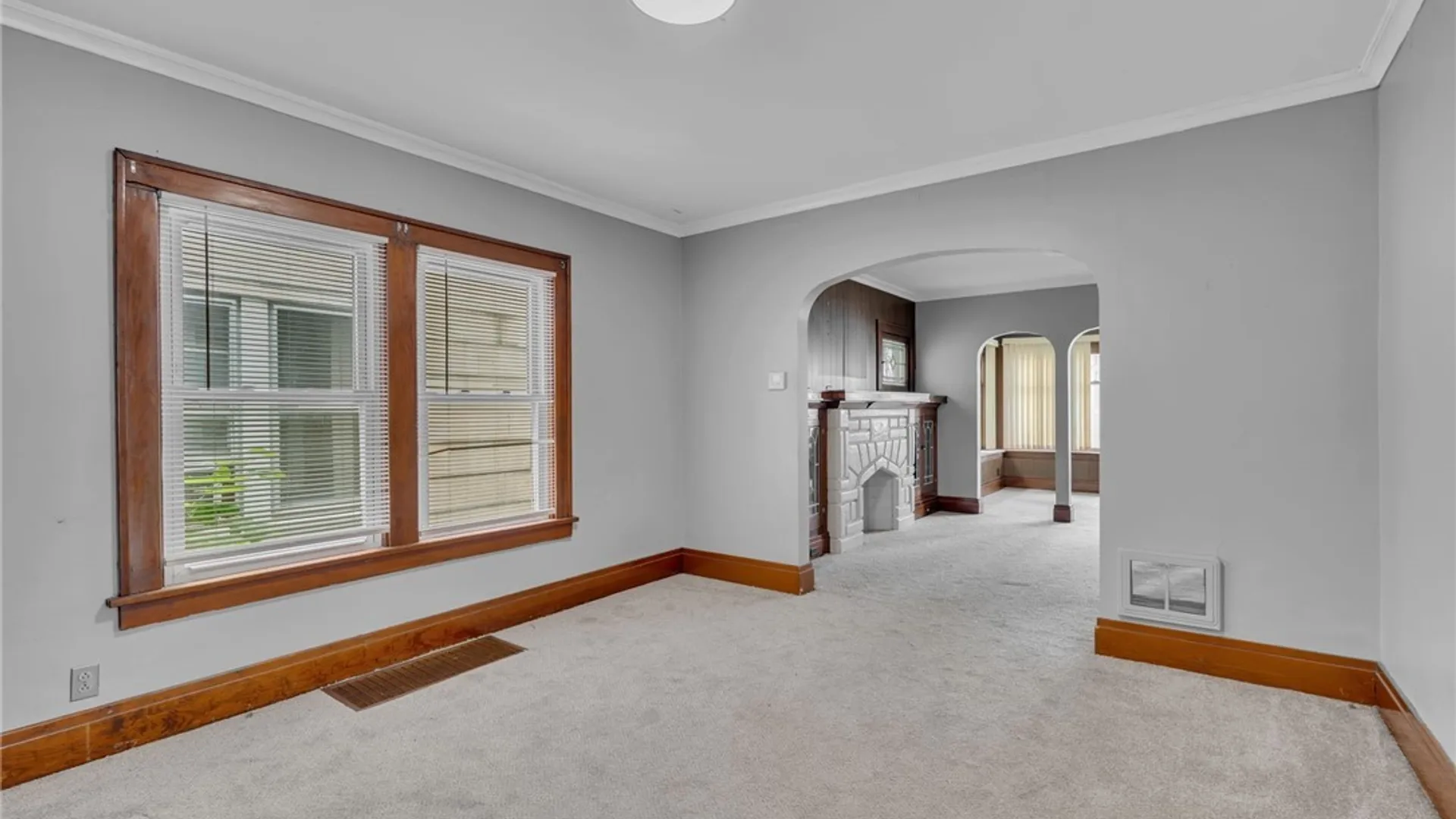 Property at 105 Ontario Street, Buffalo, NY 14207 9