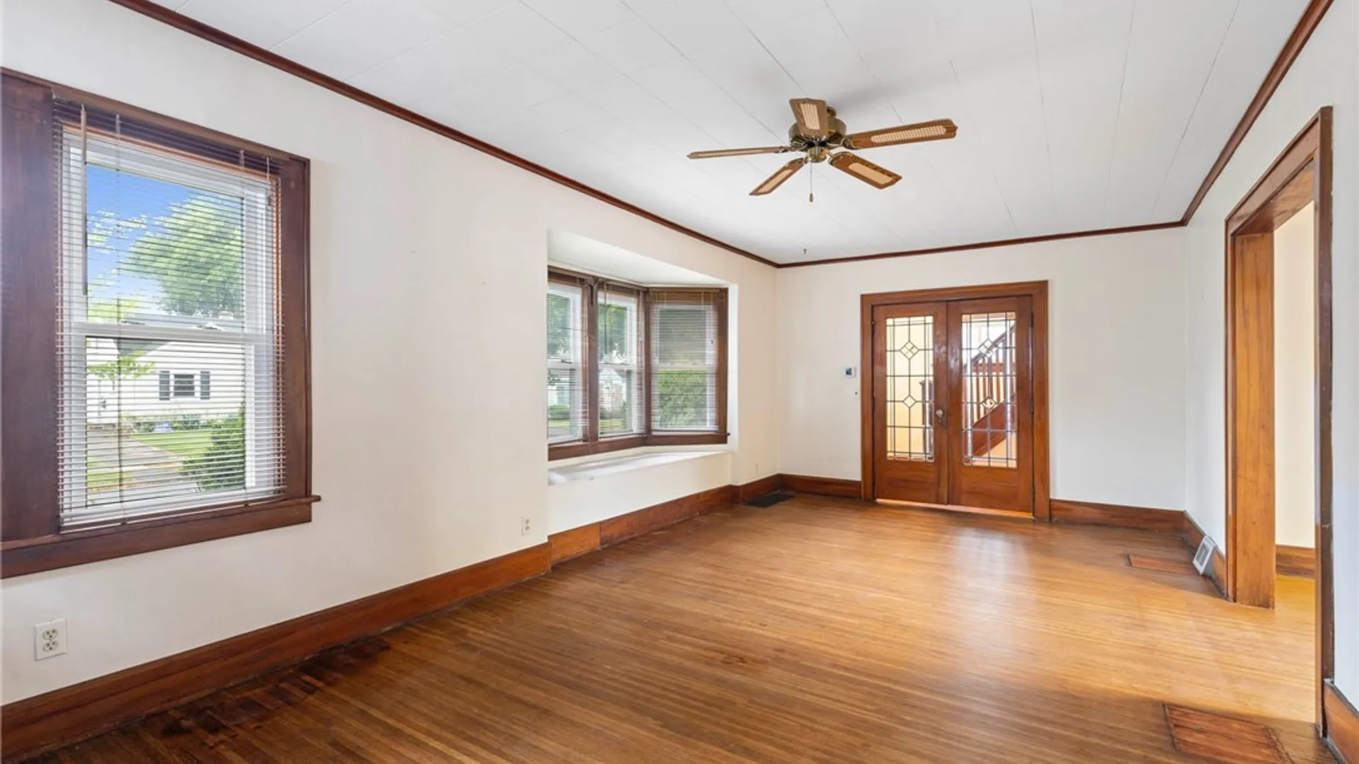 Property at 390 Tarrington Road, Irondequoit, NY 14609 16