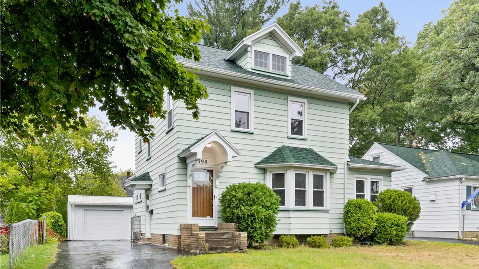 Property at 390 Tarrington Road, Irondequoit, NY 14609 2