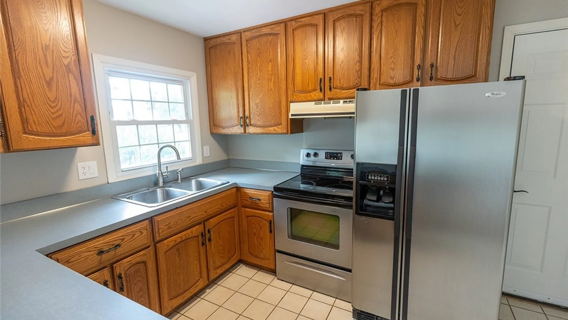 Property at 5350 Vineyard Drive, Clay, NY 13041 11