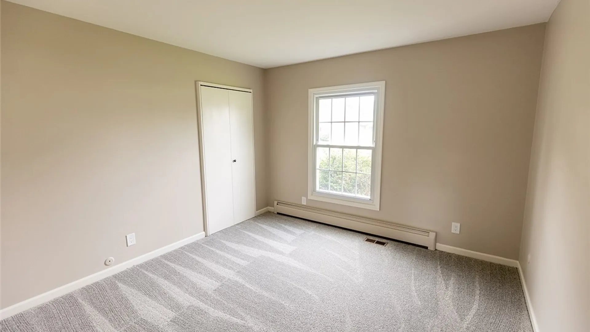 Property at 5350 Vineyard Drive, Clay, NY 13041 18