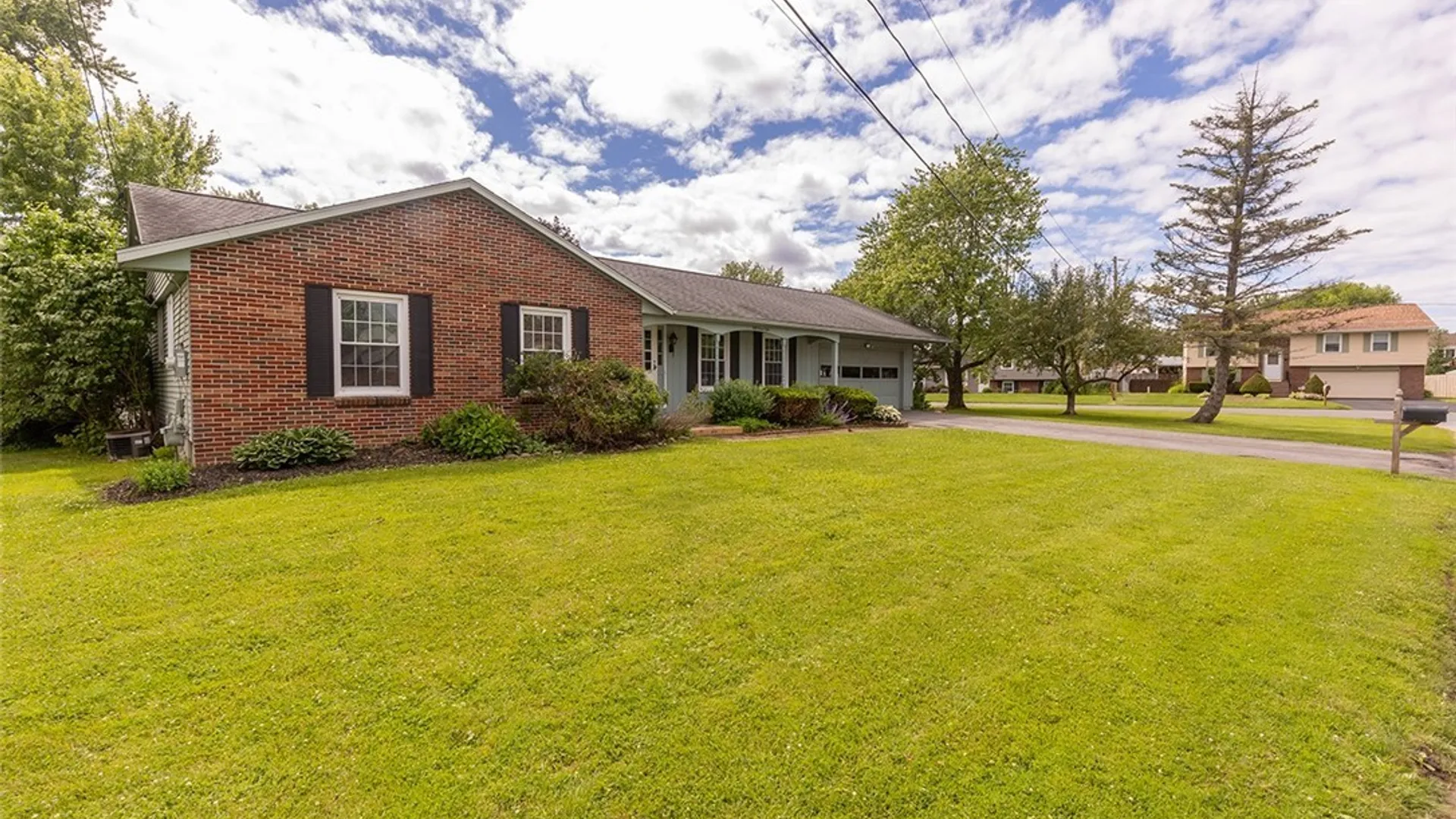Property at 5350 Vineyard Drive, Clay, NY 13041 2