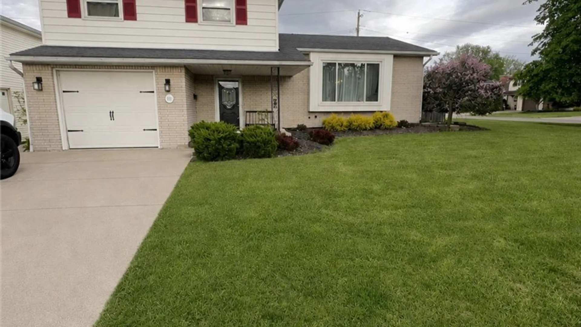 Property at 111 Caprice Drive, Cheektowaga, NY 14227 2