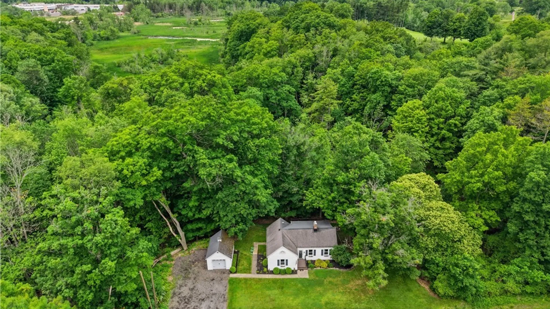 Property at 260 Girdle Road, Elma, NY 14052 28