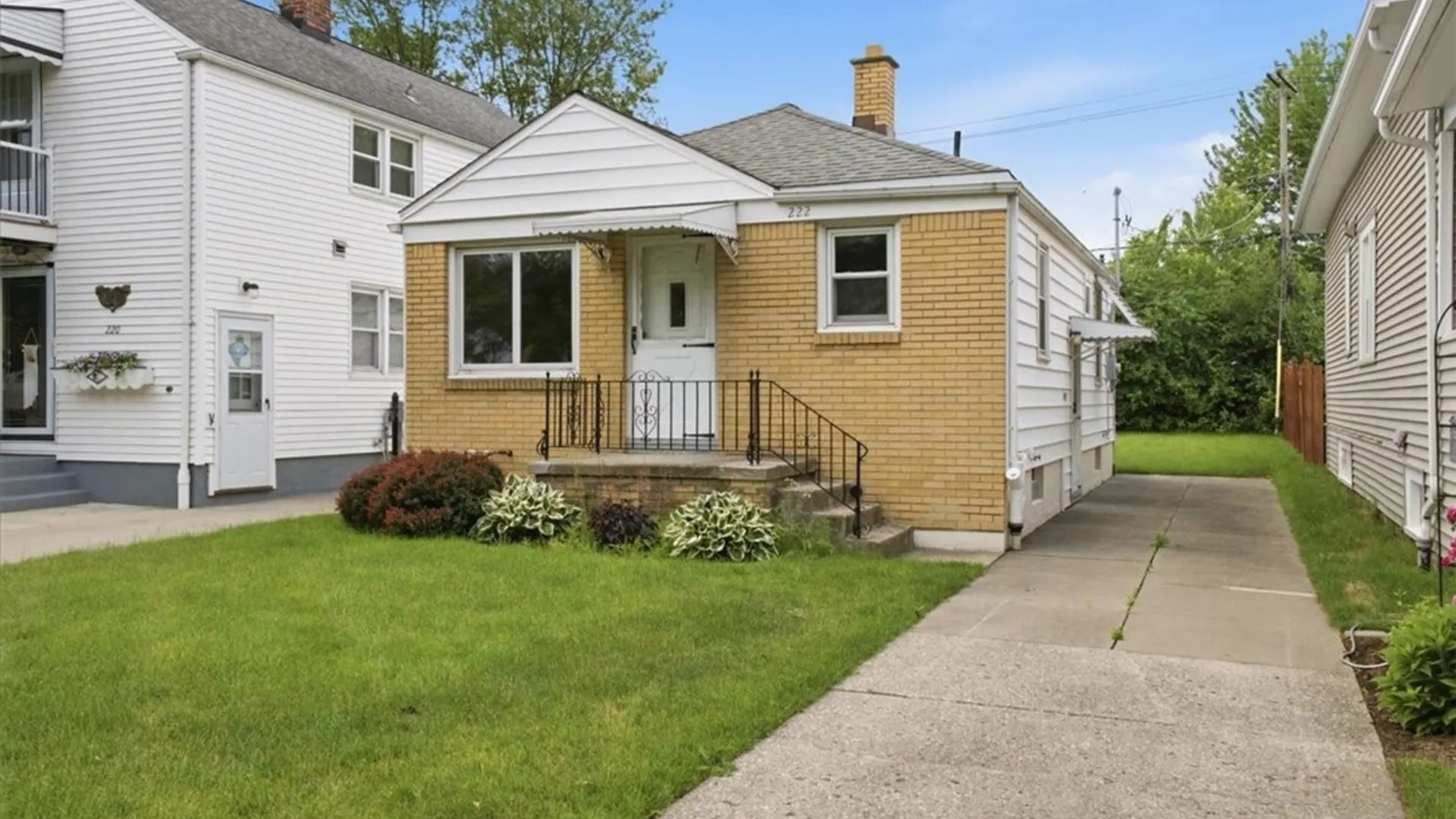 Property at 222 Englewood Avenue, Buffalo, NY 14214 4