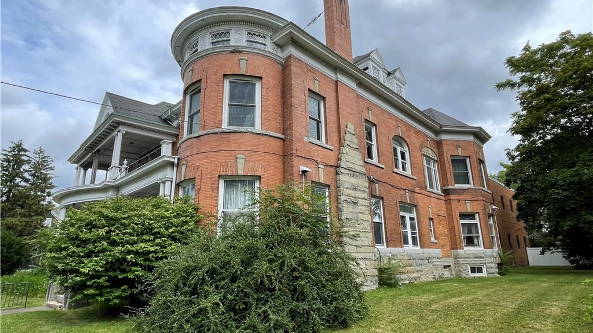 Property at 702 Danforth Street, Syracuse, NY 13208 5
