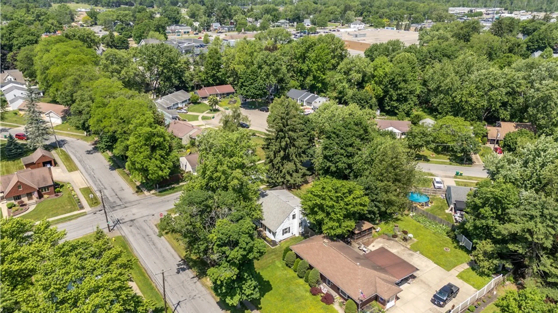 Property at 114 Euclid Avenue, Hamburg, NY 14075 28