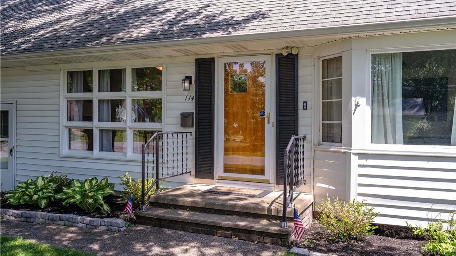 Property at 114 Euclid Avenue, Hamburg, NY 14075 3