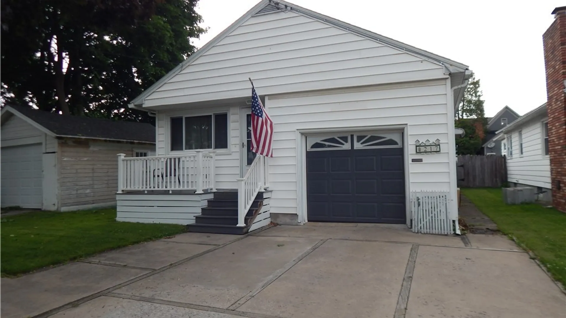 Property at 217 Briggs Street, Syracuse, NY 13208 3