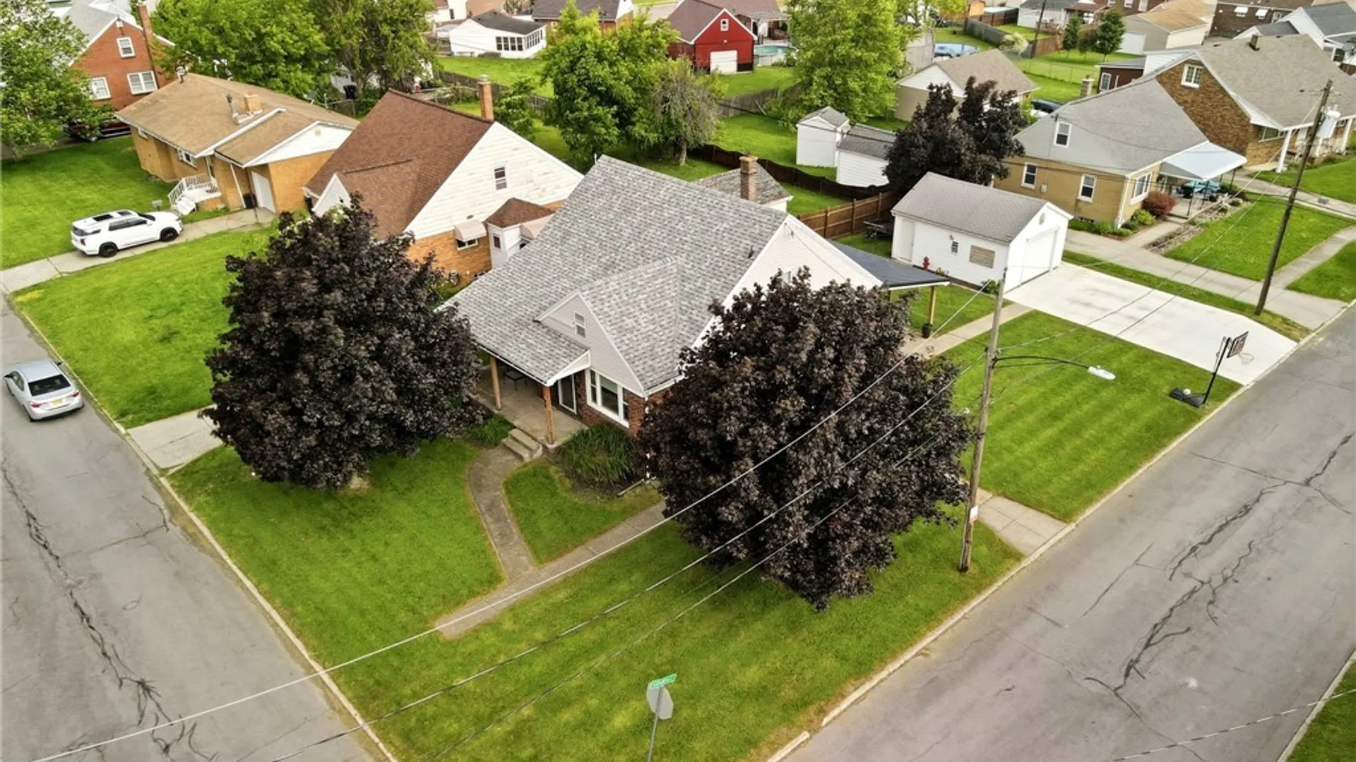 Property at 86 E Milnor Avenue, Lackawanna, NY 14218 3