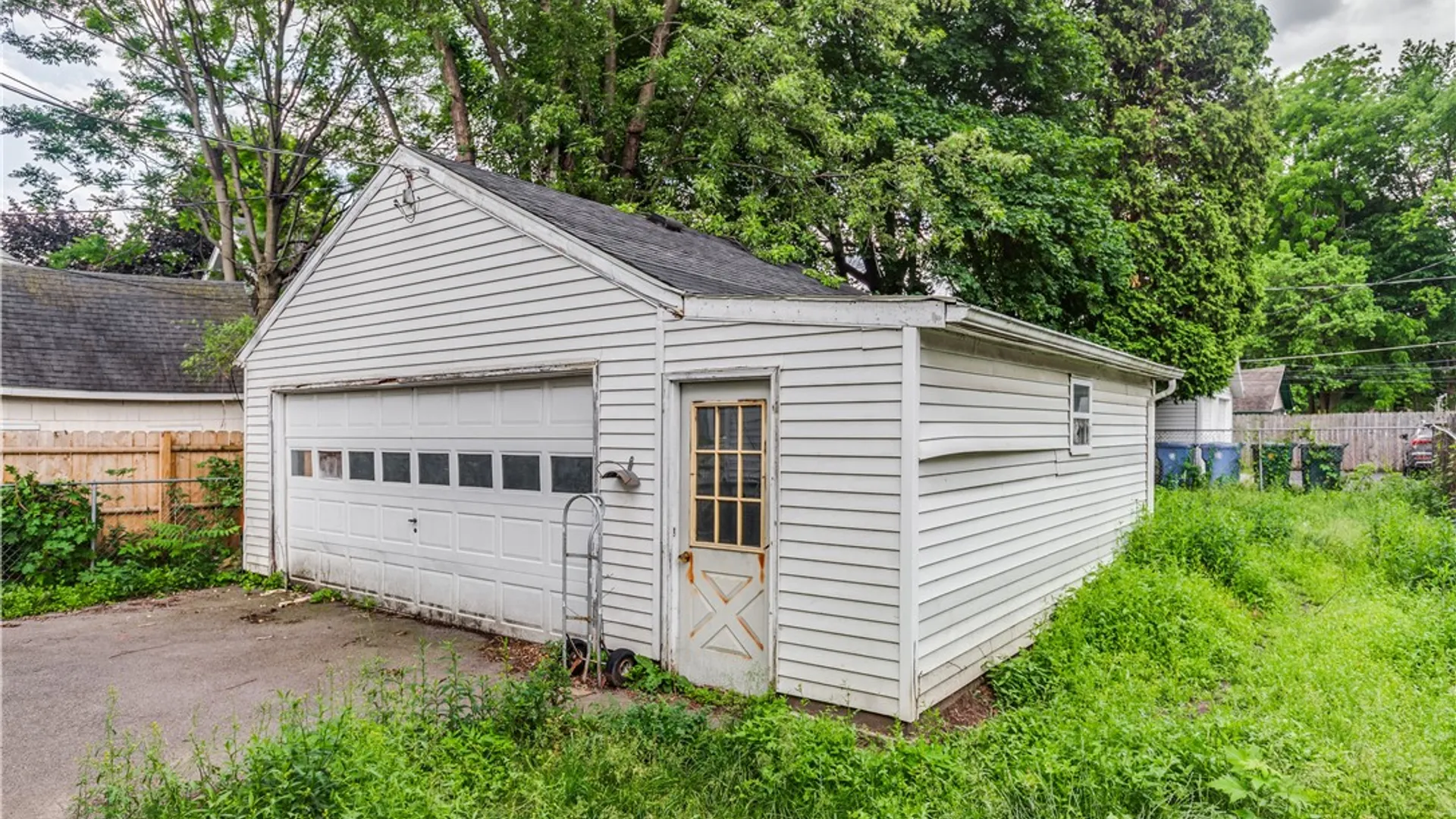 Property at 799 Atlantic Avenue, Rochester, NY 14609 3