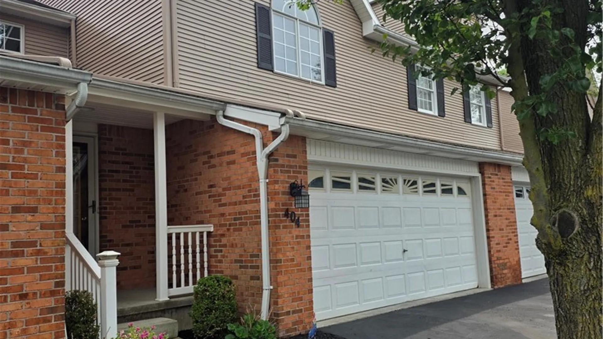 Property at 404 Forest Edge Drive, Amherst, NY 14051 2
