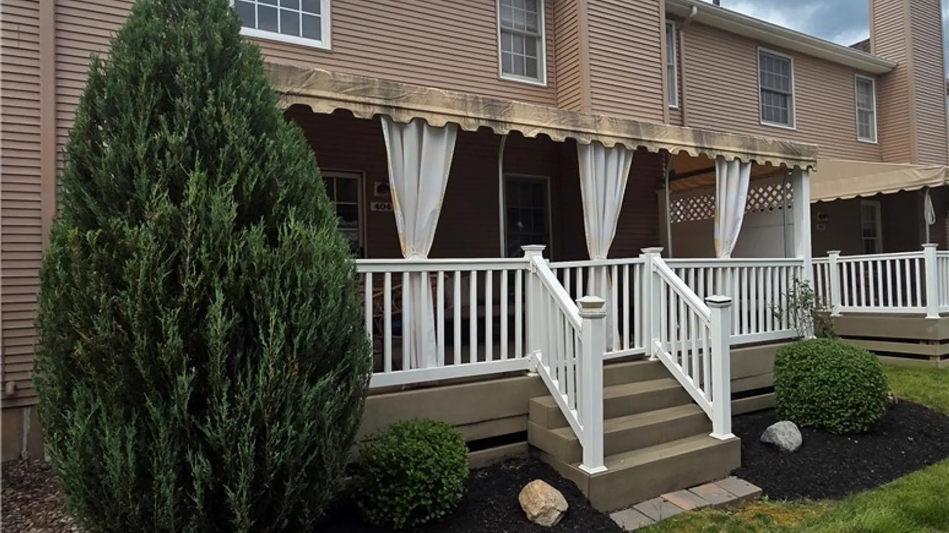 Property at 404 Forest Edge Drive, Amherst, NY 14051 4