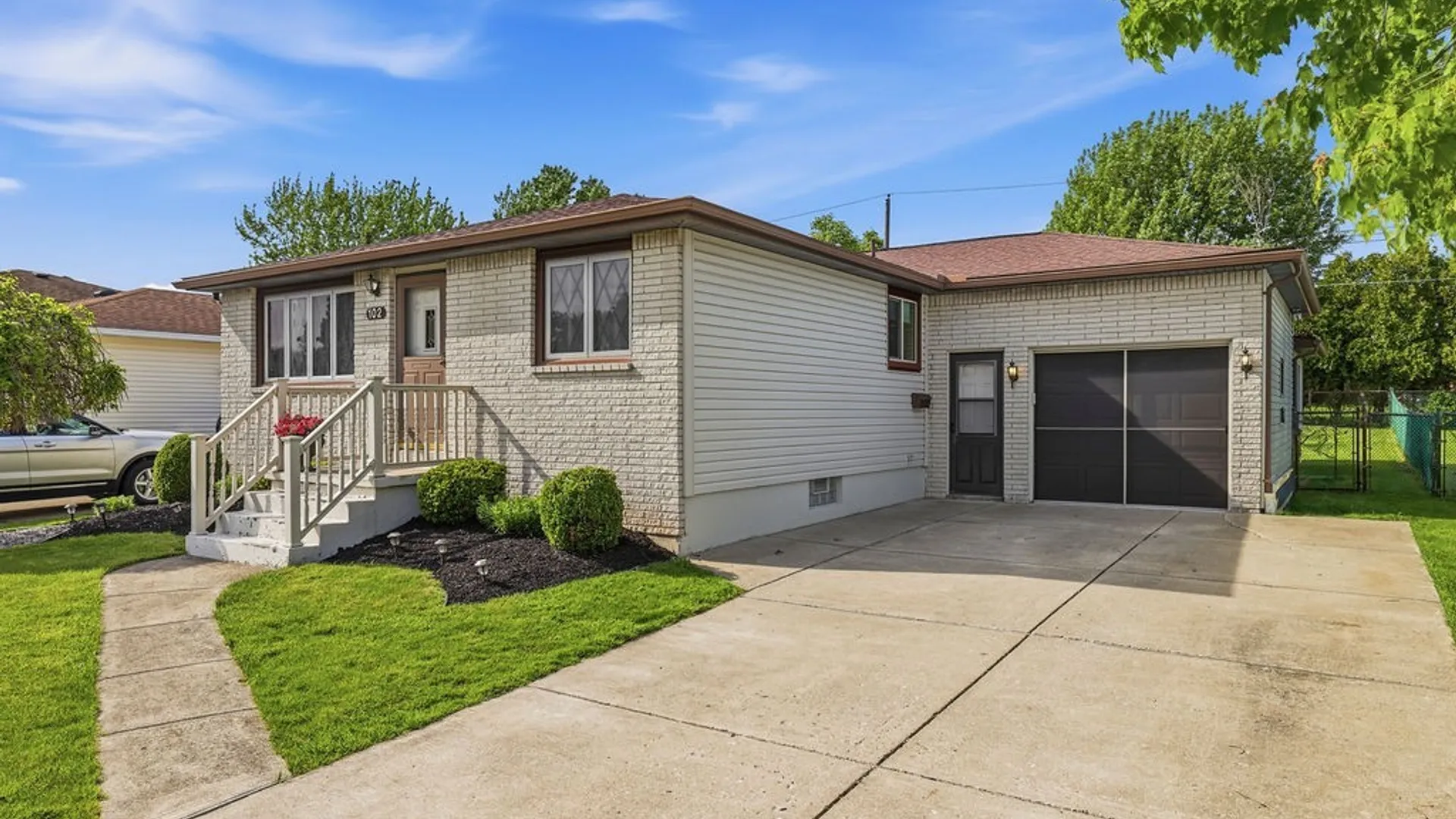 Property at 102 N Seine Drive, Cheektowaga, NY 14227 3