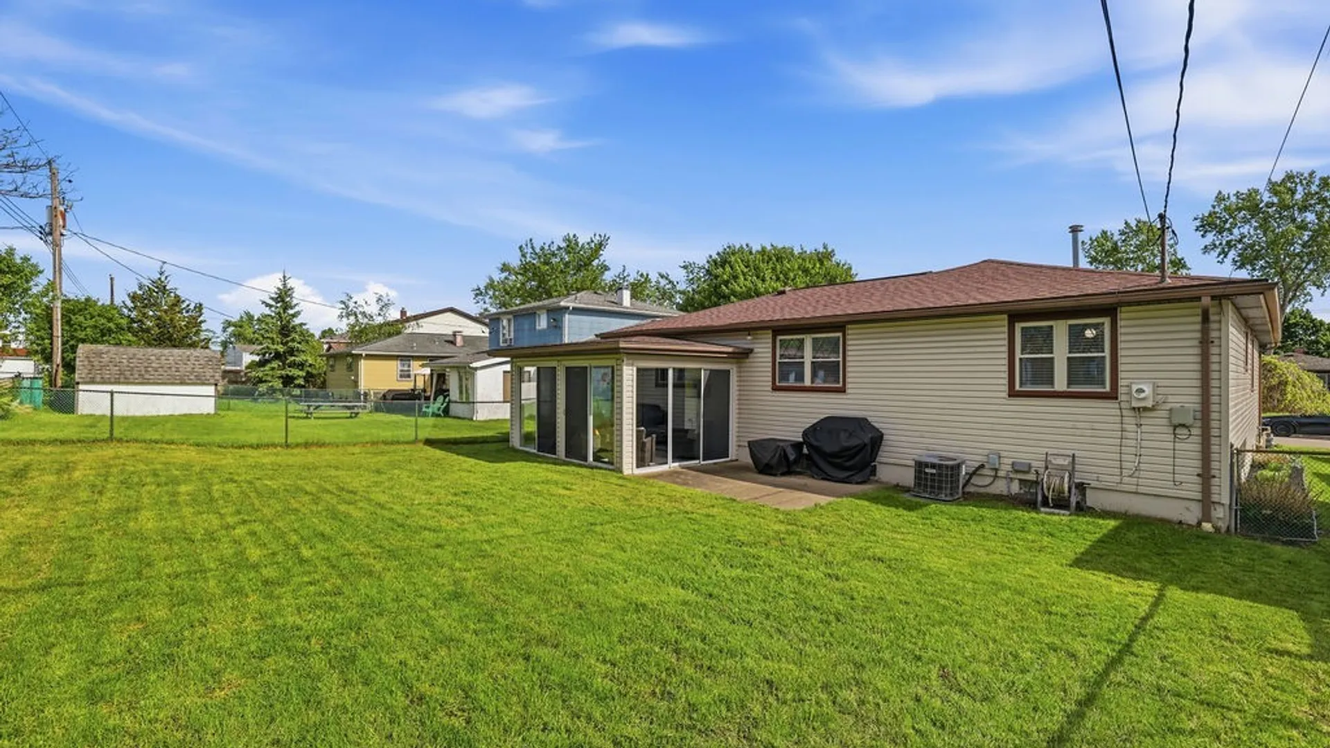 Property at 102 N Seine Drive, Cheektowaga, NY 14227 31