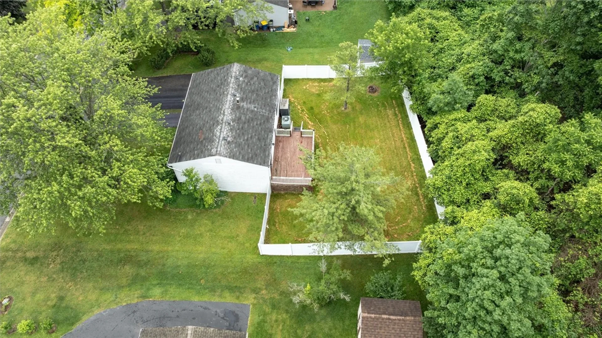 Property at 16 Falcon Drive, Henrietta, NY 14586 36