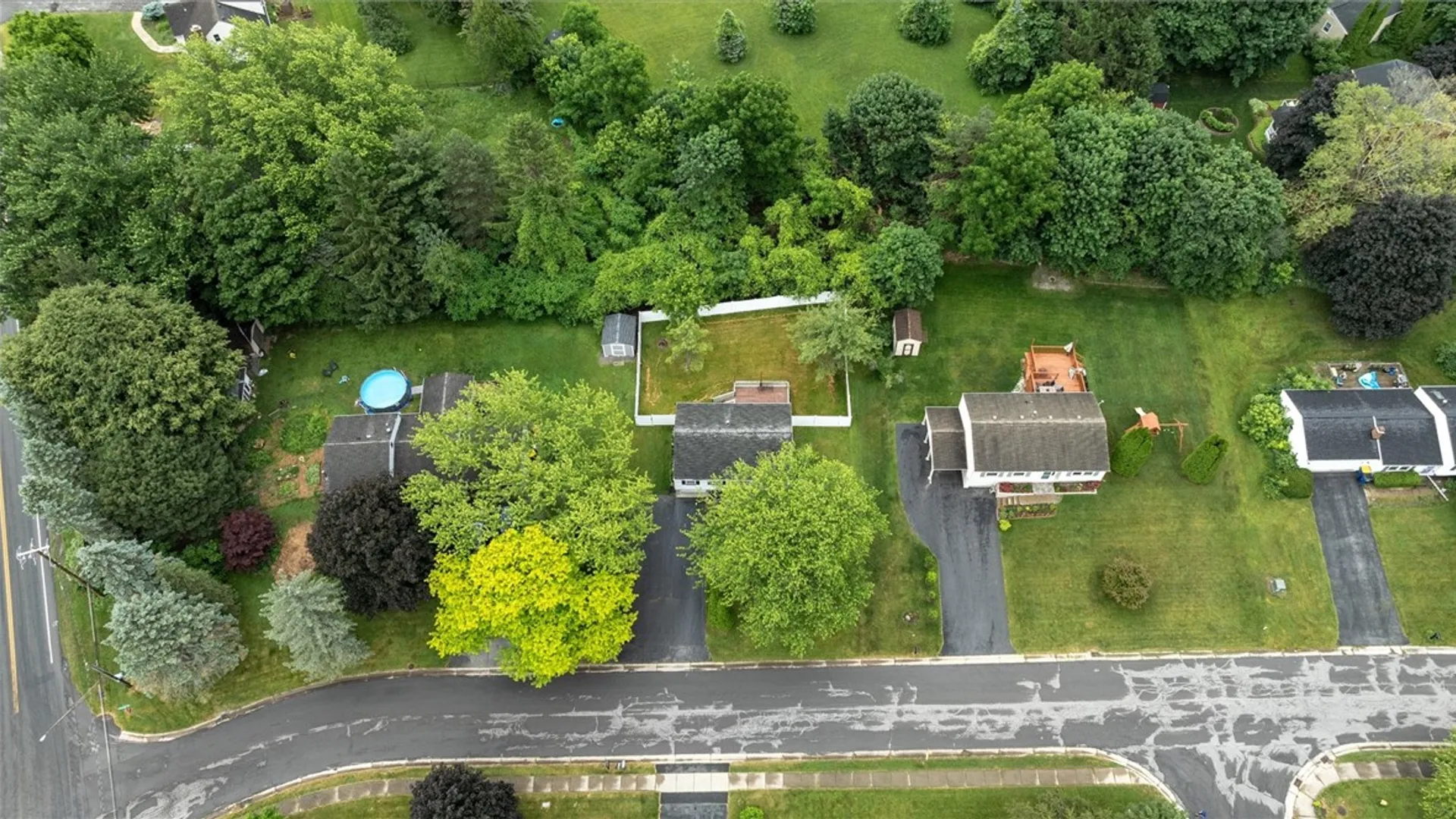 Property at 16 Falcon Drive, Henrietta, NY 14586 38
